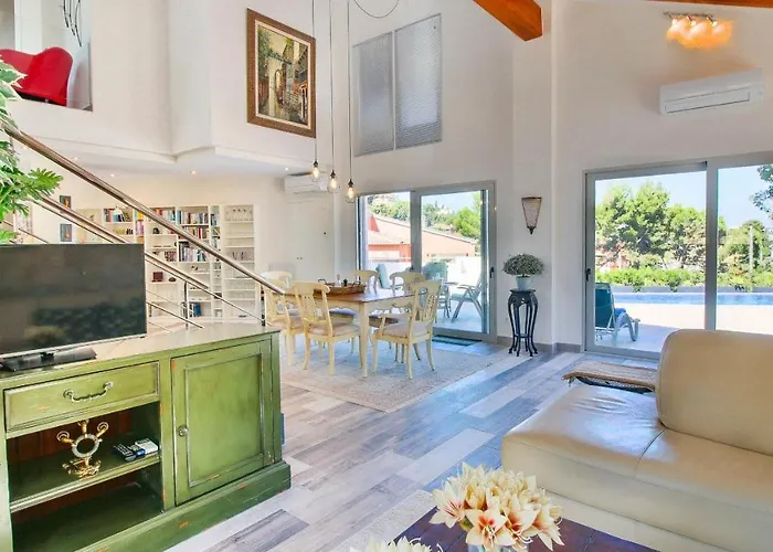 Tosal Gros Dk By Carlosferien